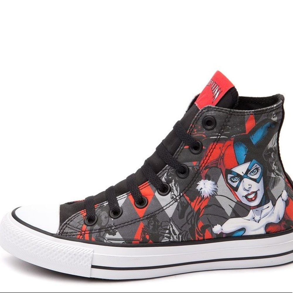 HARLEY QUINN Converse size 6